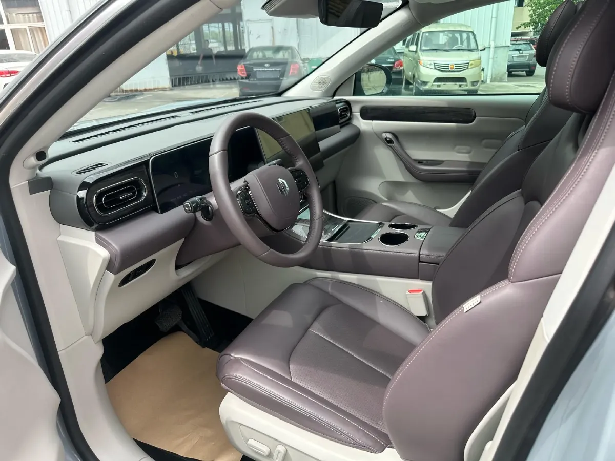 2024 Leapmotor C11 1.5L 95HP L4 REEV 43.74KWH,autocango,china used car exporter,china ev exporter,chinese used car exporter,chinese used ev exporter