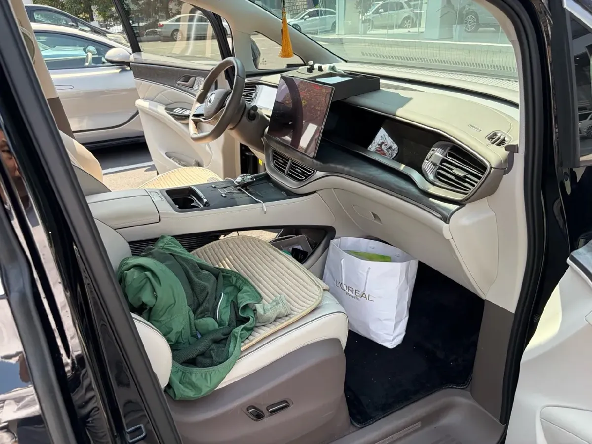 2022 HongQi HS7 3.0T 337HP V6 8AT,autocango,china used car exporter,china ev exporter,chinese used car exporter,chinese used ev exporter