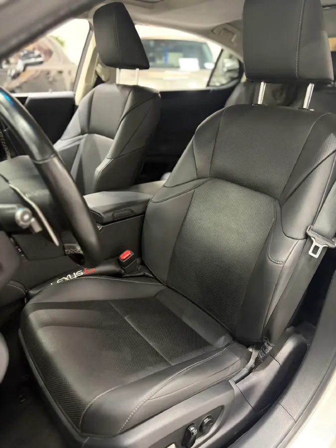 2020 Lexus ES 2.5L 178HP L4 E-CVT Hybrid,autocango,china used car exporter,china ev exporter,chinese used car exporter,chinese used ev exporter