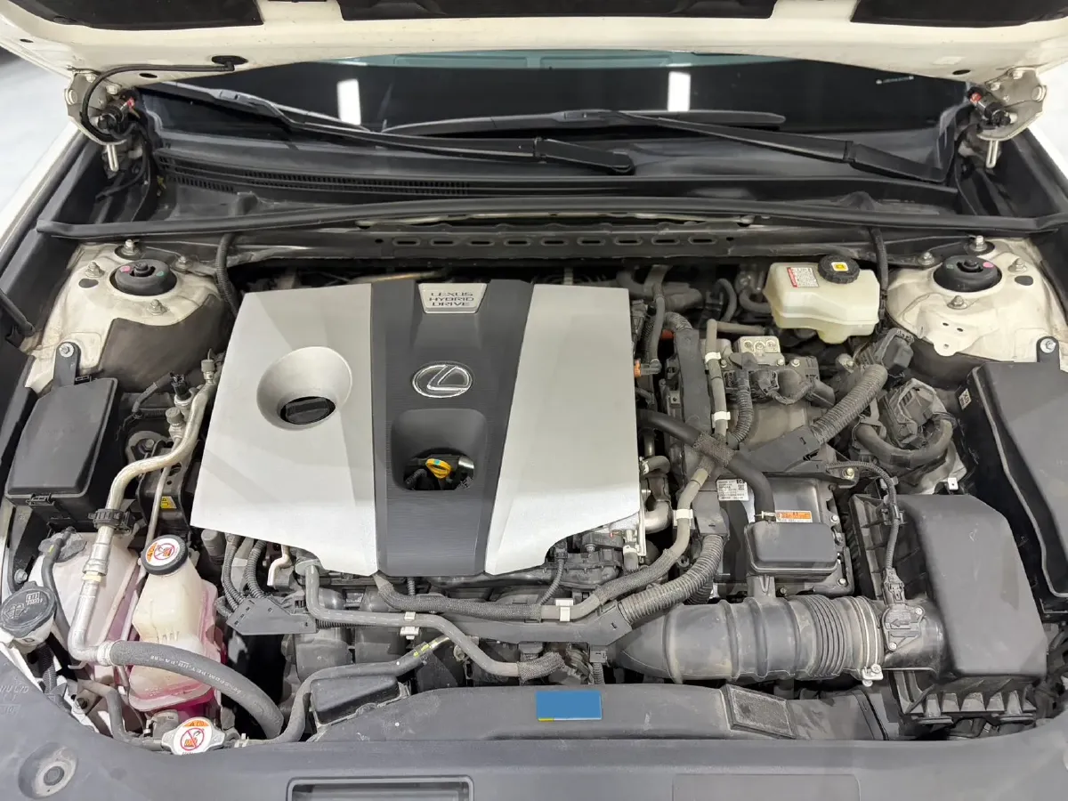 2020 Lexus ES 2.5L 178HP L4 E-CVT Hybrid,autocango,china used car exporter,china ev exporter,chinese used car exporter,chinese used ev exporter