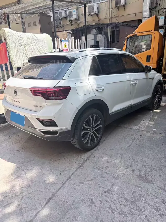 2021 Volkswagen T-Roc 1.4T 150HP L4 7DCT,autocango,china used car exporter,china ev exporter,chinese used car exporter,chinese used ev exporter