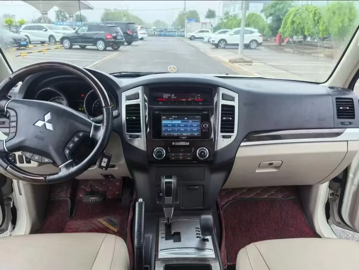 2018 Mitsubishi Pajero 3.0L 174HP V6 5AT,autocango,china used car exporter,china ev exporter,chinese used car exporter,chinese used ev exporter