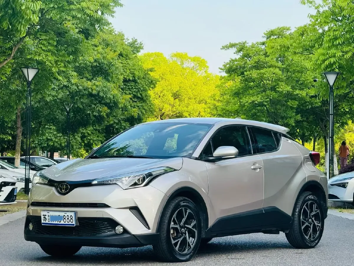 2020 Toyota C-HR 2.0L 171HP L4 CVT,autocango,china used car exporter,china ev exporter,chinese used car exporter,chinese used ev exporter