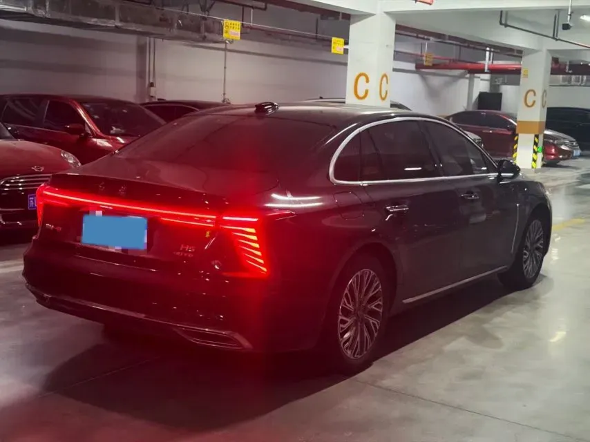 2023 HongQi H5 2.0T 224HP L4 8AT,autocango,china used car exporter,china ev exporter,chinese used car exporter,chinese used ev exporter
