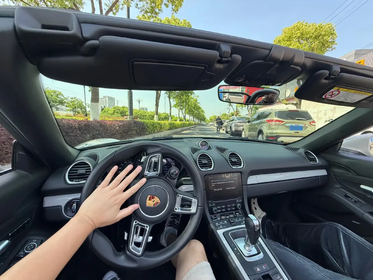 2022 Porsche 718 2.0T 300HP H4 7DCT,autocango,china used car exporter,china ev exporter,chinese used car exporter,chinese used ev exporter