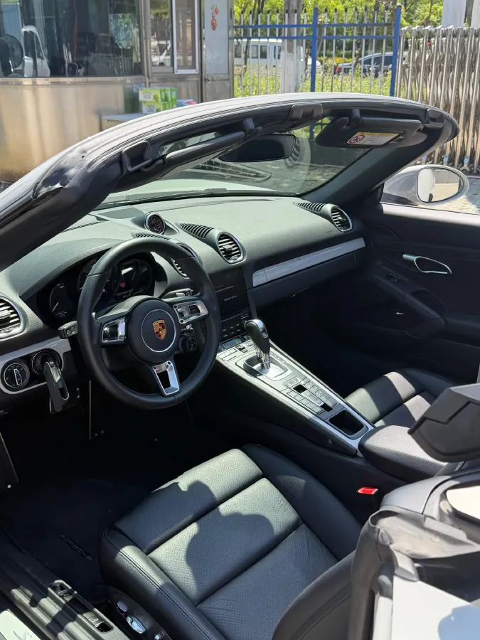 2022 Porsche 718 2.0T 300HP H4 7DCT,autocango,china used car exporter,china ev exporter,chinese used car exporter,chinese used ev exporter