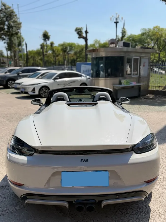 2022 Porsche 718 2.0T 300HP H4 7DCT,autocango,china used car exporter,china ev exporter,chinese used car exporter,chinese used ev exporter