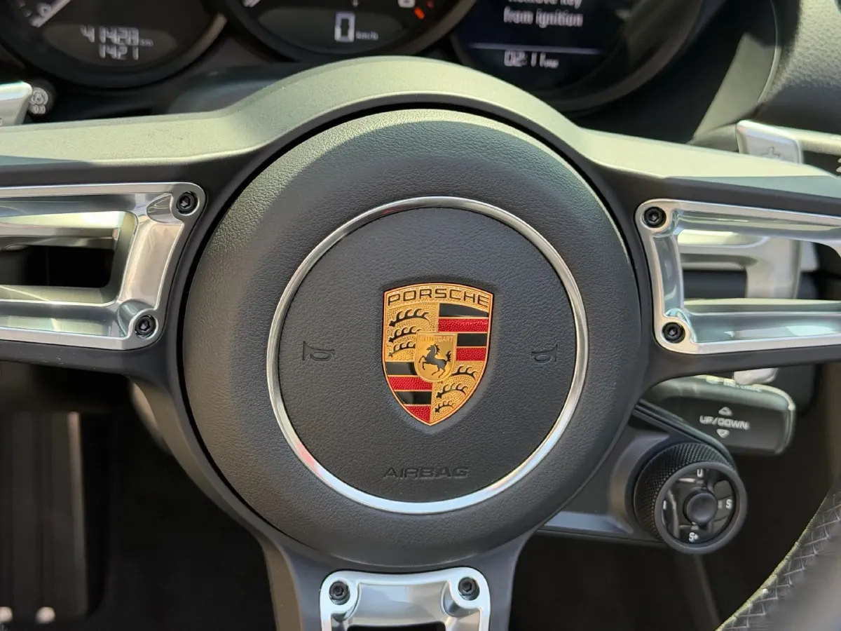 2022 Porsche 718 2.0T 300HP H4 7DCT,autocango,china used car exporter,china ev exporter,chinese used car exporter,chinese used ev exporter