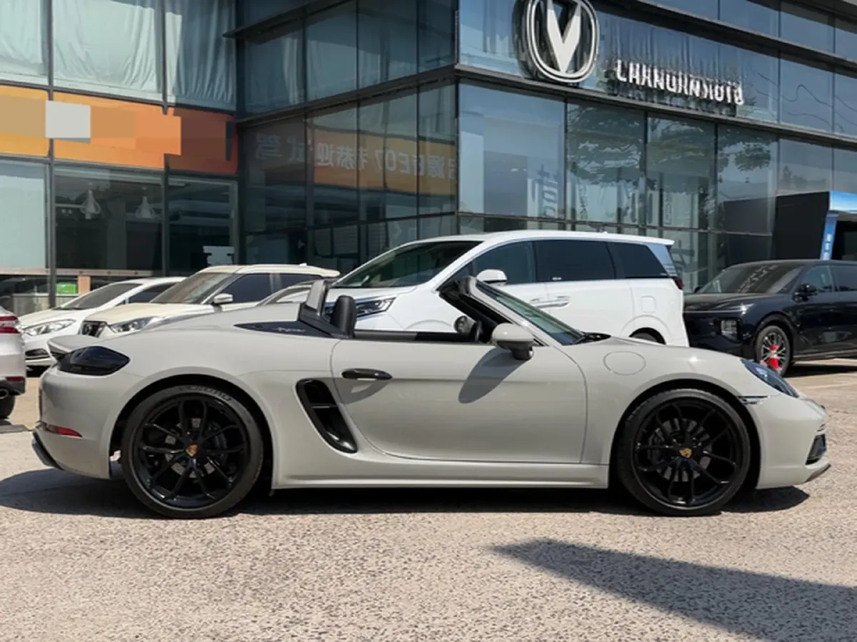 2022 Porsche 718 2.0T 300HP H4 7DCT,autocango,china used car exporter,china ev exporter,chinese used car exporter,chinese used ev exporter