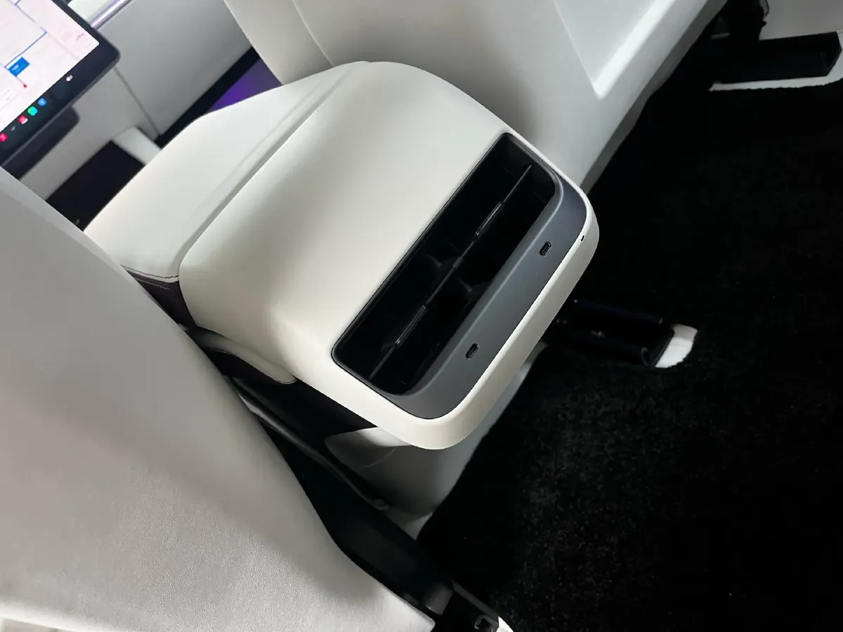 2021 Tesla Model 3 BEV 55KWH,autocango,china used car exporter,china ev exporter,chinese used car exporter,chinese used ev exporter
