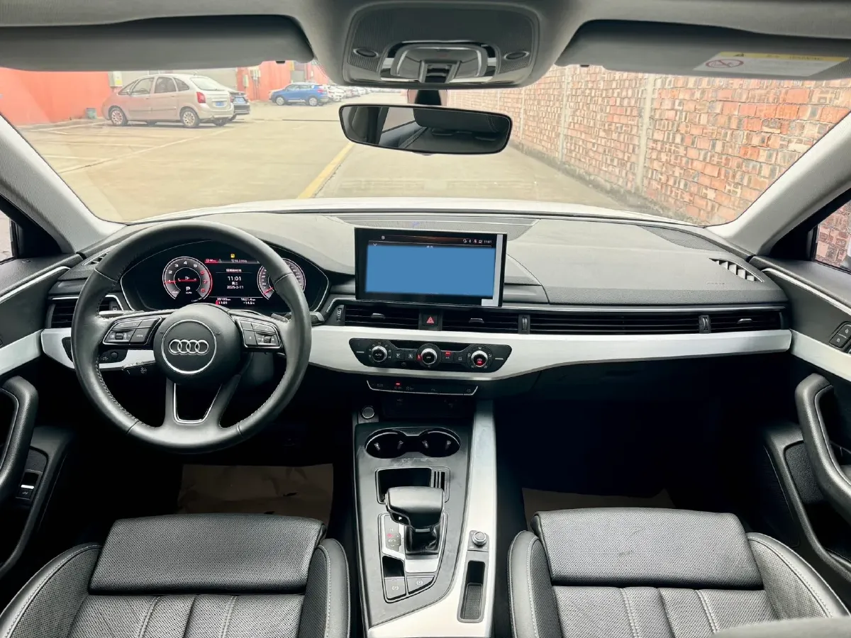 2020 Audi A4L 2.0T 190HP L4 7DCT,autocango,china used car exporter,china ev exporter,chinese used car exporter,chinese used ev exporter