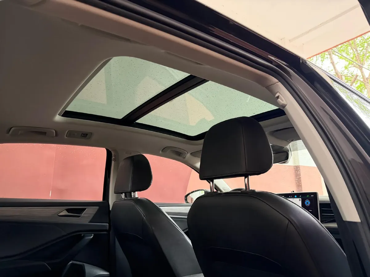 2023 Volkswagen Sagitar 1.2T 116HP L4 7DCT,autocango,china used car exporter,china ev exporter,chinese used car exporter,chinese used ev exporter