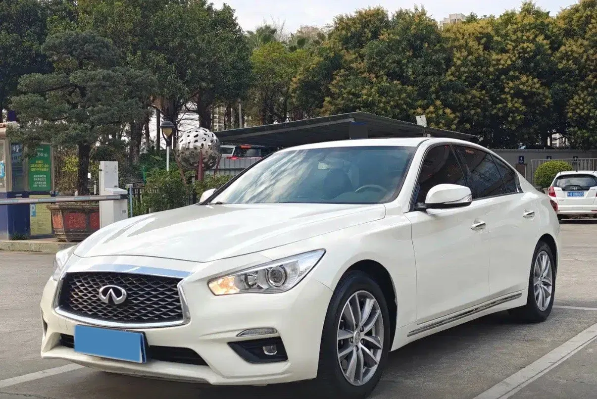 2022 Infiniti Q50L 2.0T 211HP L4 7AT,autocango,china used car exporter,china ev exporter,chinese used car exporter,chinese used ev exporter