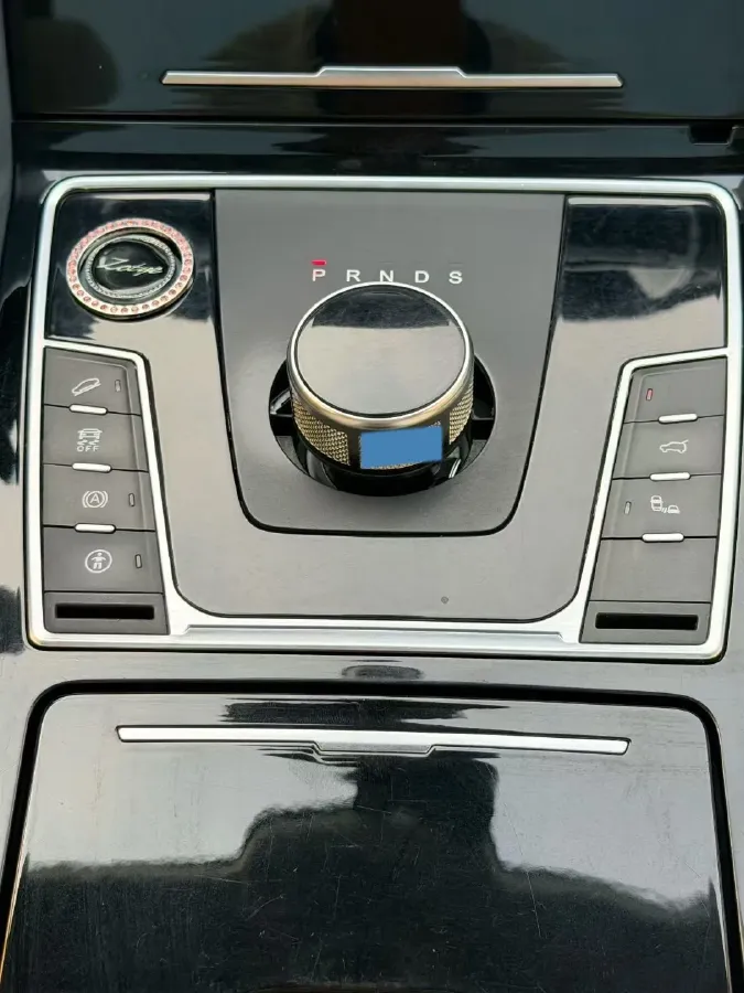 2017 Zotye Damy X7 2.0T 190HP L4 6DCT,autocango,china used car exporter,china ev exporter,chinese used car exporter,chinese used ev exporter