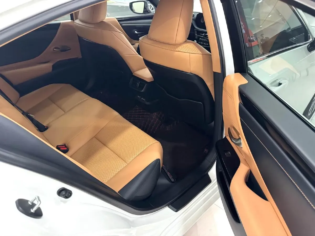 2021 Lexus ES 2.0L 173HP L4 CVT,autocango,china used car exporter,china ev exporter,chinese used car exporter,chinese used ev exporter