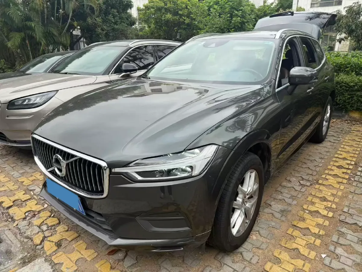 2019 Volvo XC60 2.0T 254HP L4 8AT,autocango,china used car exporter,china ev exporter,chinese used car exporter,chinese used ev exporter