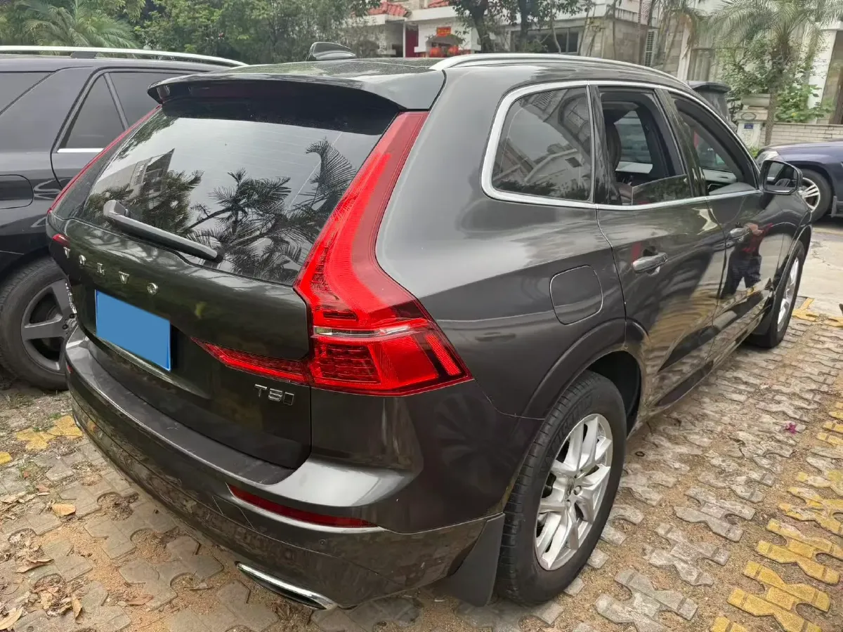 2019 Volvo XC60 2.0T 254HP L4 8AT,autocango,china used car exporter,china ev exporter,chinese used car exporter,chinese used ev exporter