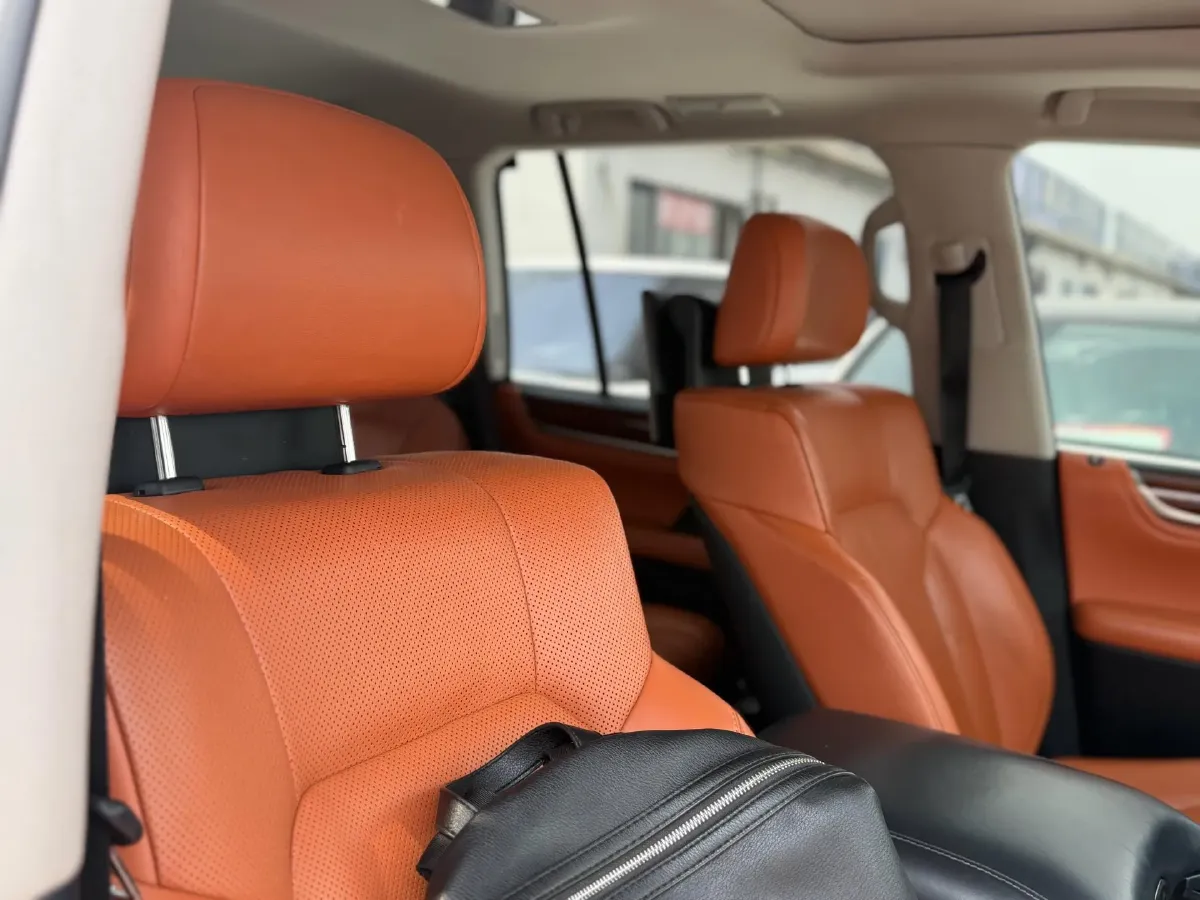 2017 Lexus LX 5.7L 367HP V8 8AT,autocango,china used car exporter,china ev exporter,chinese used car exporter,chinese used ev exporter
