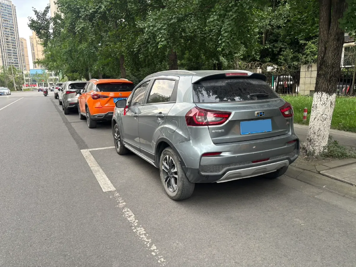 2017 Geely Vision X3 1.5L 102HP L4 5MT,autocango,china used car exporter,china ev exporter,chinese used car exporter,chinese used ev exporter