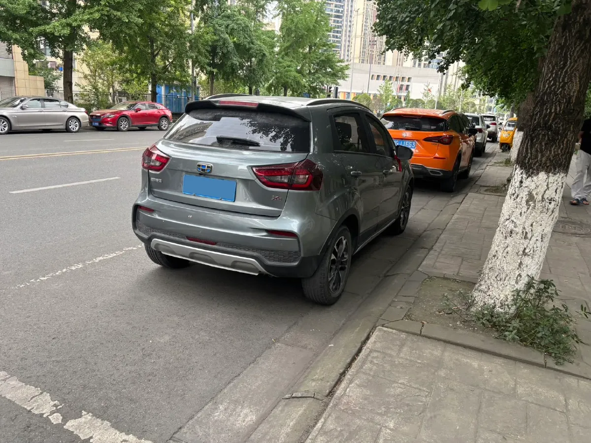 2017 Geely Vision X3 1.5L 102HP L4 5MT,autocango,china used car exporter,china ev exporter,chinese used car exporter,chinese used ev exporter