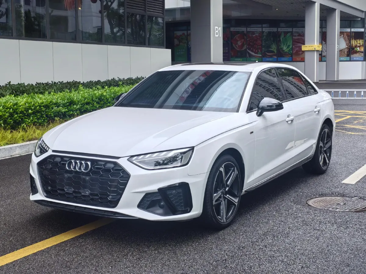 2024 Audi A4L 2.0T 190HP L4 7DCT,autocango,china used car exporter,china ev exporter,chinese used car exporter,chinese used ev exporter