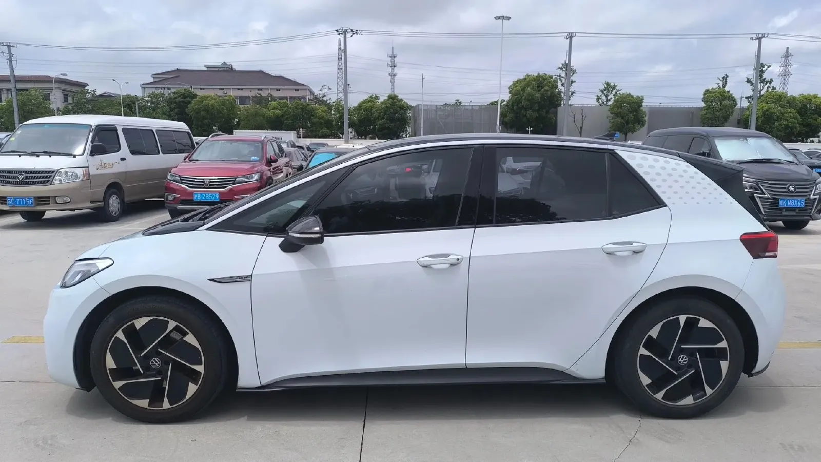 2022 Volkswagen ID.3 BEV 57.3KWH,autocango,china used car exporter,china ev exporter,chinese used car exporter,chinese used ev exporter