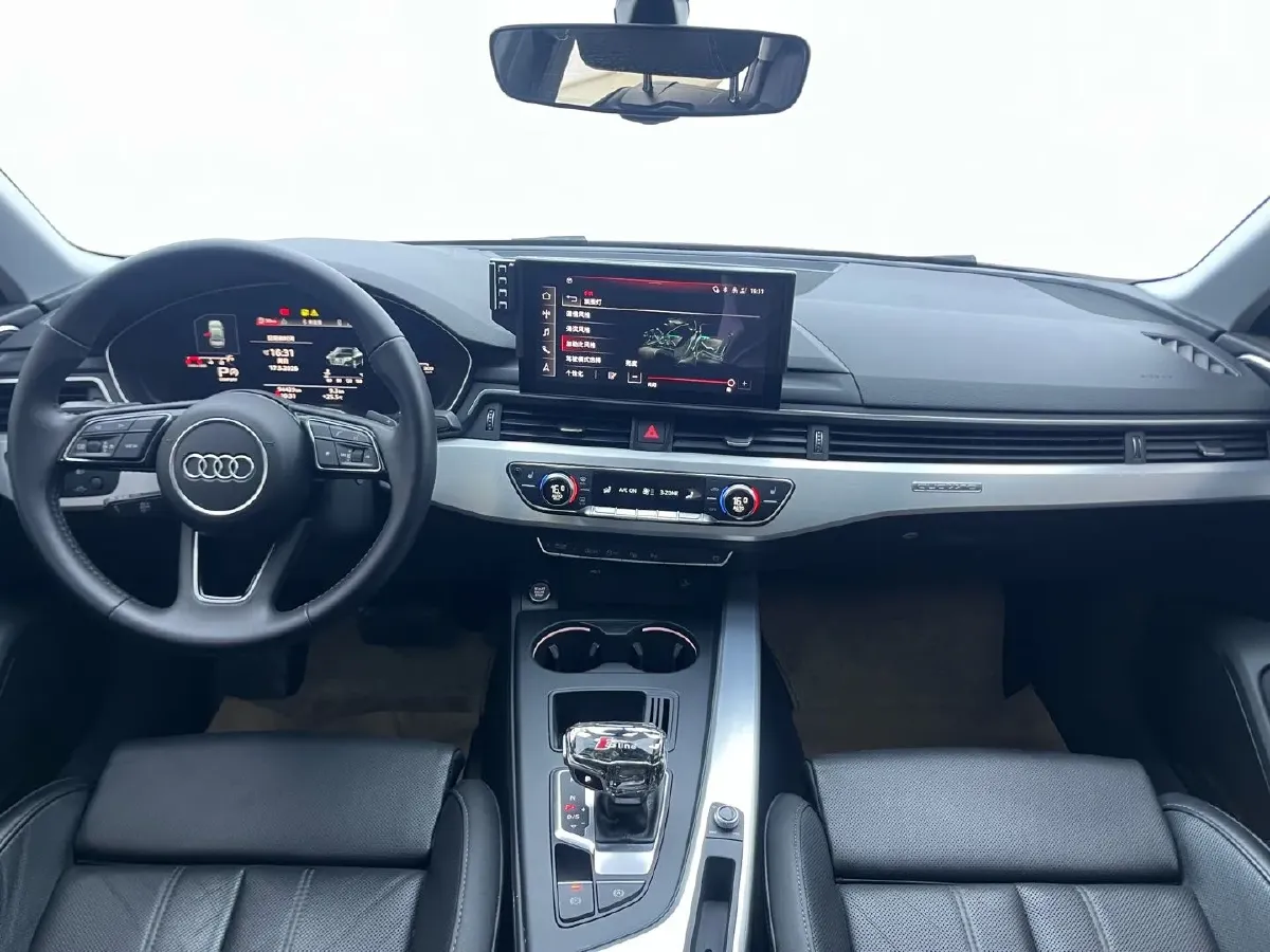 2020 Audi A4L 2.0T 190HP L4 7DCT,autocango,china used car exporter,china ev exporter,chinese used car exporter,chinese used ev exporter