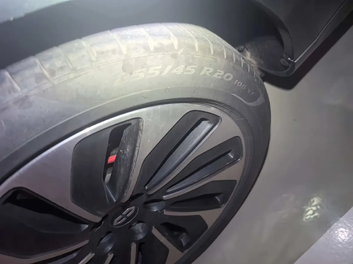 2022 AITO AITO M5 Range Extended 125HP REEV 40KWH,autocango,china used car exporter,china ev exporter,chinese used car exporter,chinese used ev exporter