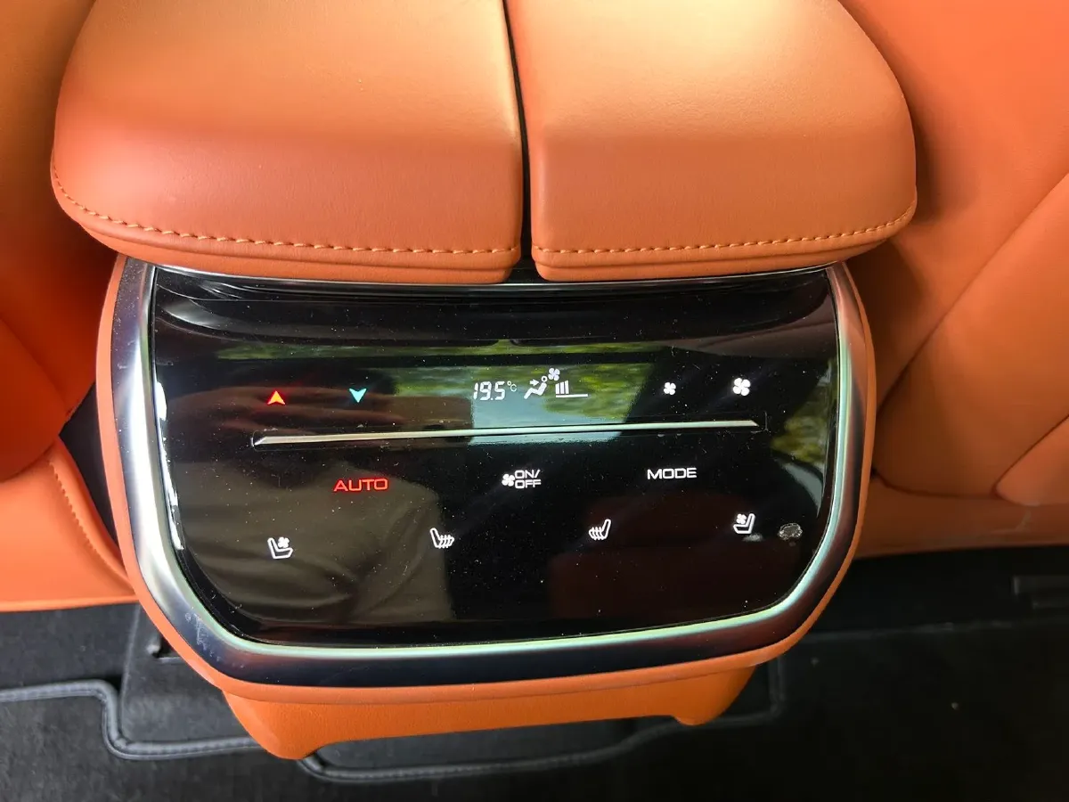 2023 WEY BlueMountain 1.5T 154HP L4 2DHT PHEV 44.5KWH,autocango,china used car exporter,china ev exporter,chinese used car exporter,chinese used ev exporter