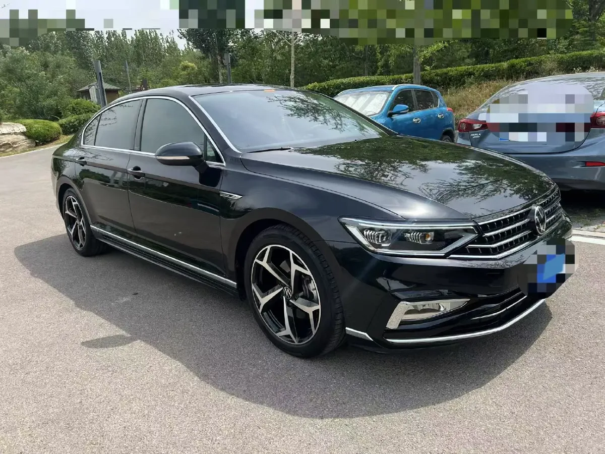 2023 Volkswagen Magotan 2.0T 186HP L4 7DCT,autocango,china used car exporter,china ev exporter,chinese used car exporter,chinese used ev exporter