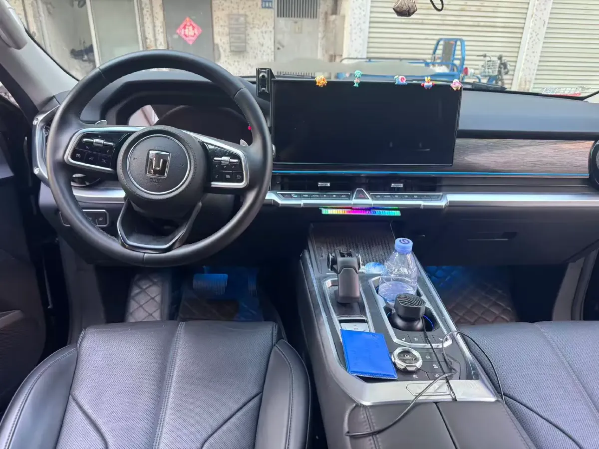 2024 Tank 400 2.0T 252HP L4 9AT PHEV 36.7/37.1KWH,autocango,china used car exporter,china ev exporter,chinese used car exporter,chinese used ev exporter