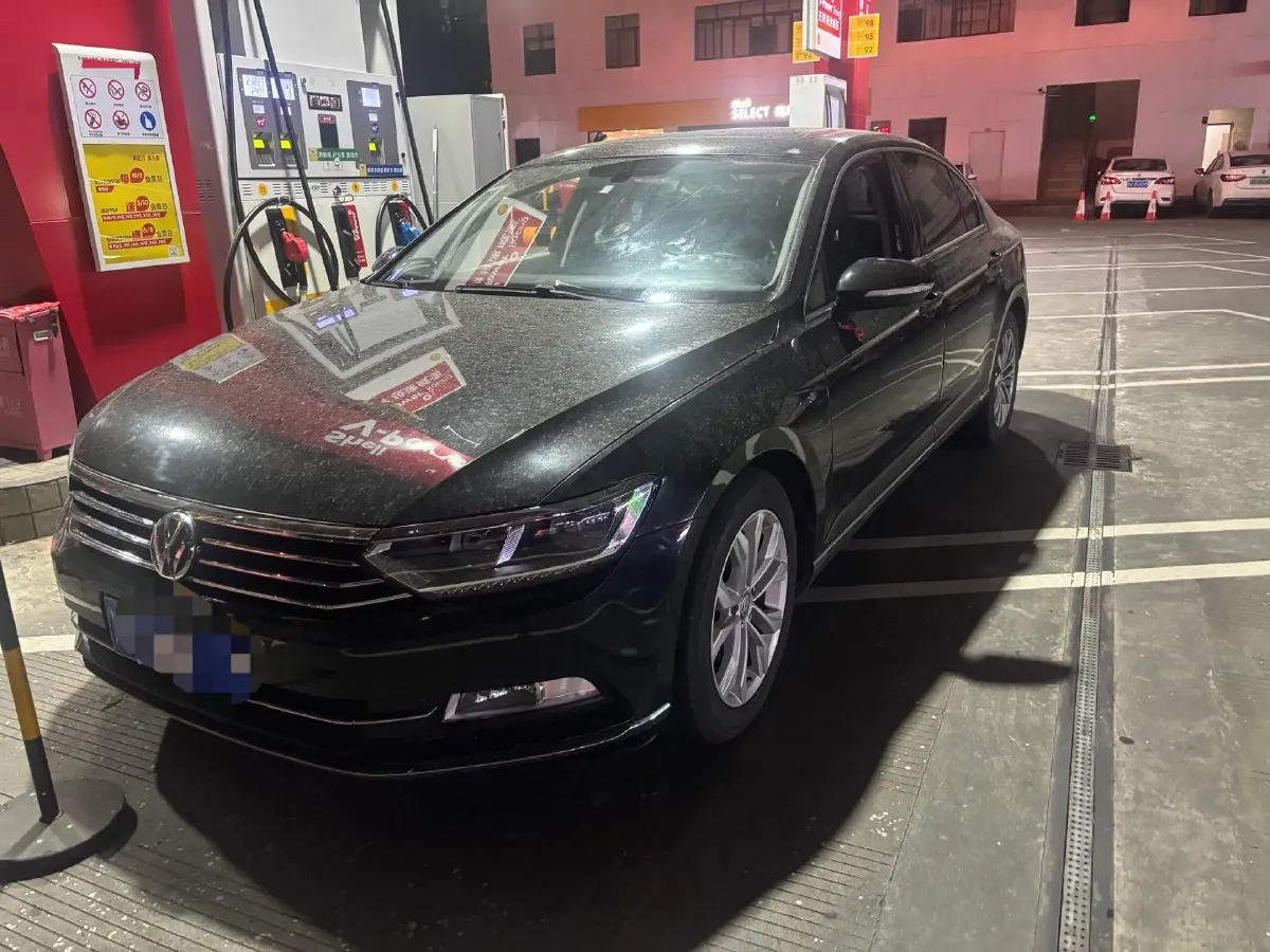 2018 Volkswagen Magotan 1.8T 180HP L4 7DCT,autocango,china used car exporter,china ev exporter,chinese used car exporter,chinese used ev exporter
