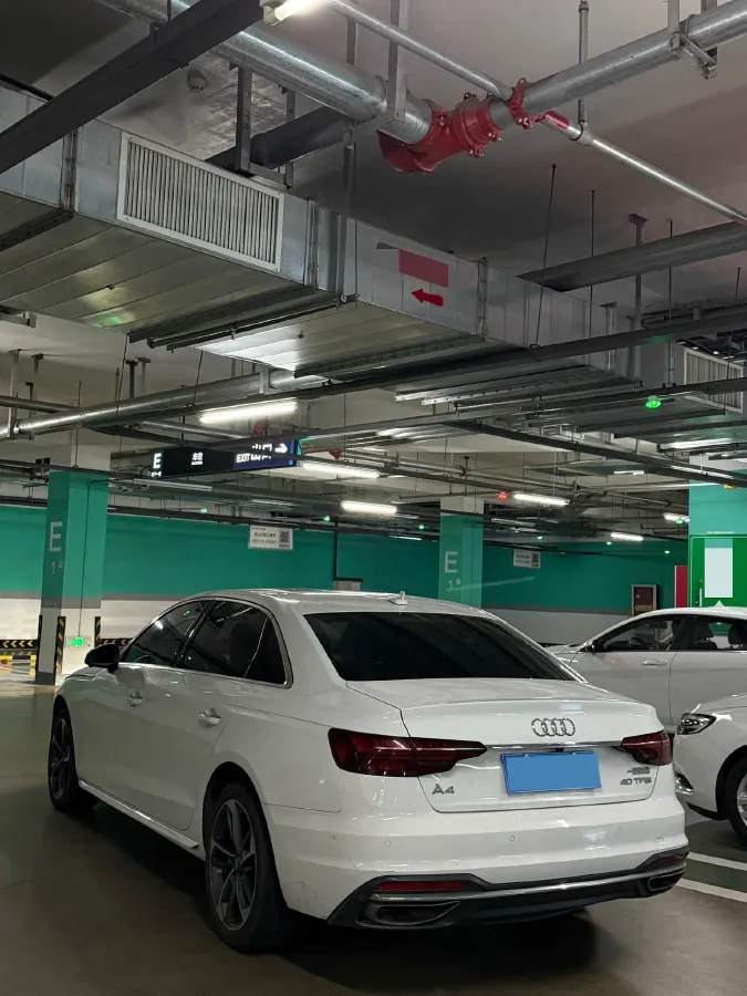2020 Audi A4L 2.0T 190HP L4 7DCT,autocango,china used car exporter,china ev exporter,chinese used car exporter,chinese used ev exporter