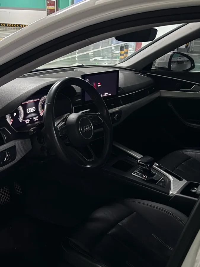 2020 Audi A4L 2.0T 190HP L4 7DCT,autocango,china used car exporter,china ev exporter,chinese used car exporter,chinese used ev exporter