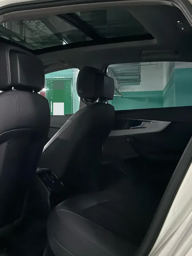 2020 Audi A4L 2.0T 190HP L4 7DCT,autocango,china used car exporter,china ev exporter,chinese used car exporter,chinese used ev exporter