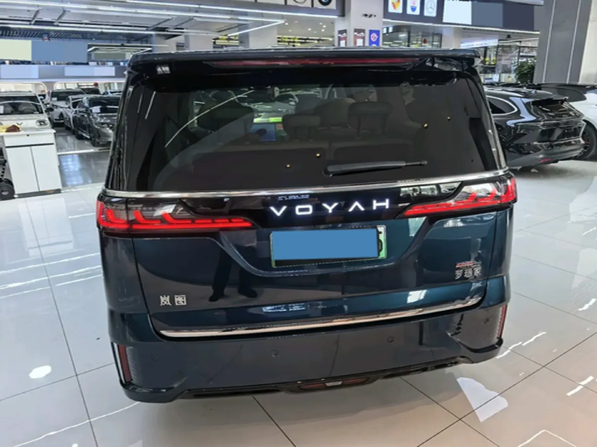 2025 Voyah Dream 1.5T 150HP L4 PHEV 41.7KWH,autocango,china used car exporter,china ev exporter,chinese used car exporter,chinese used ev exporter