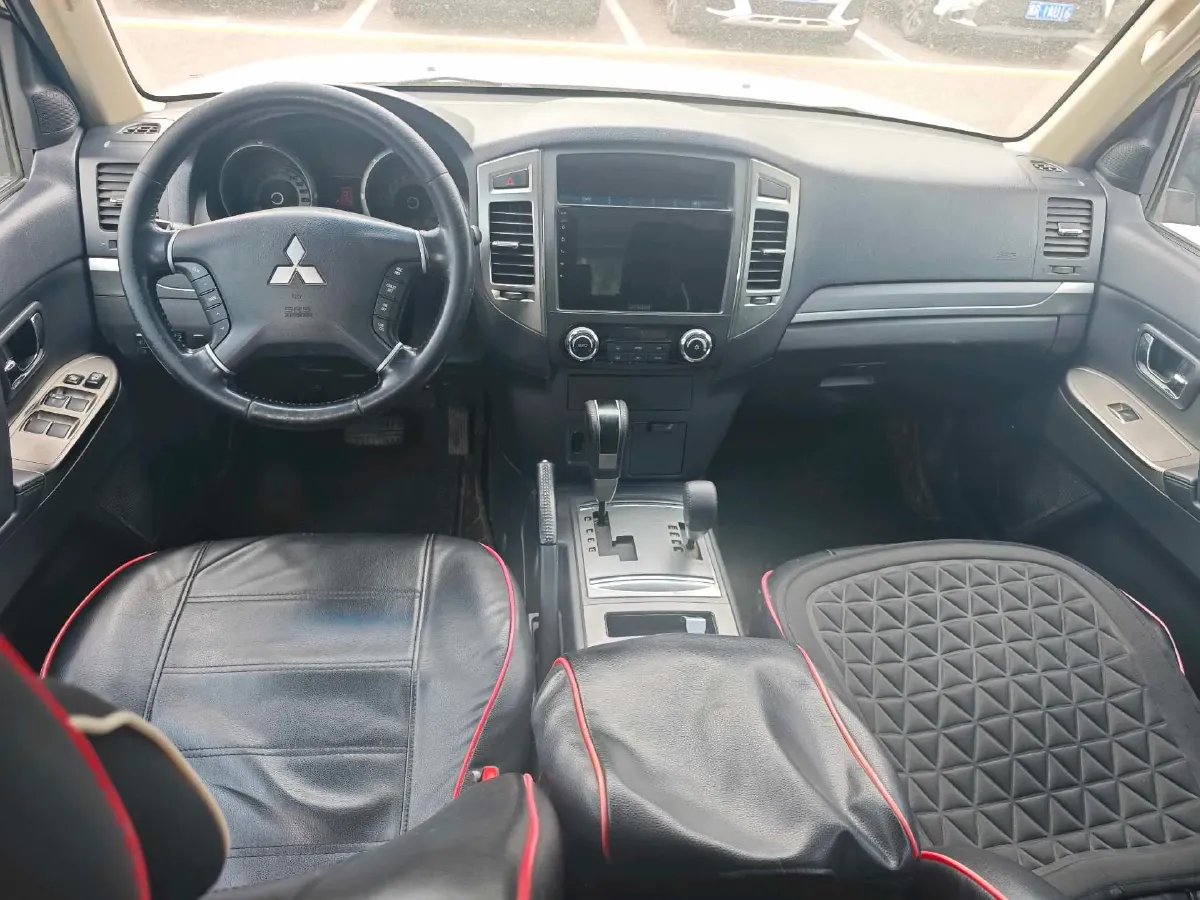2018 Mitsubishi Pajero 3.0L 174HP V6 5AT,autocango,china used car exporter,china ev exporter,chinese used car exporter,chinese used ev exporter