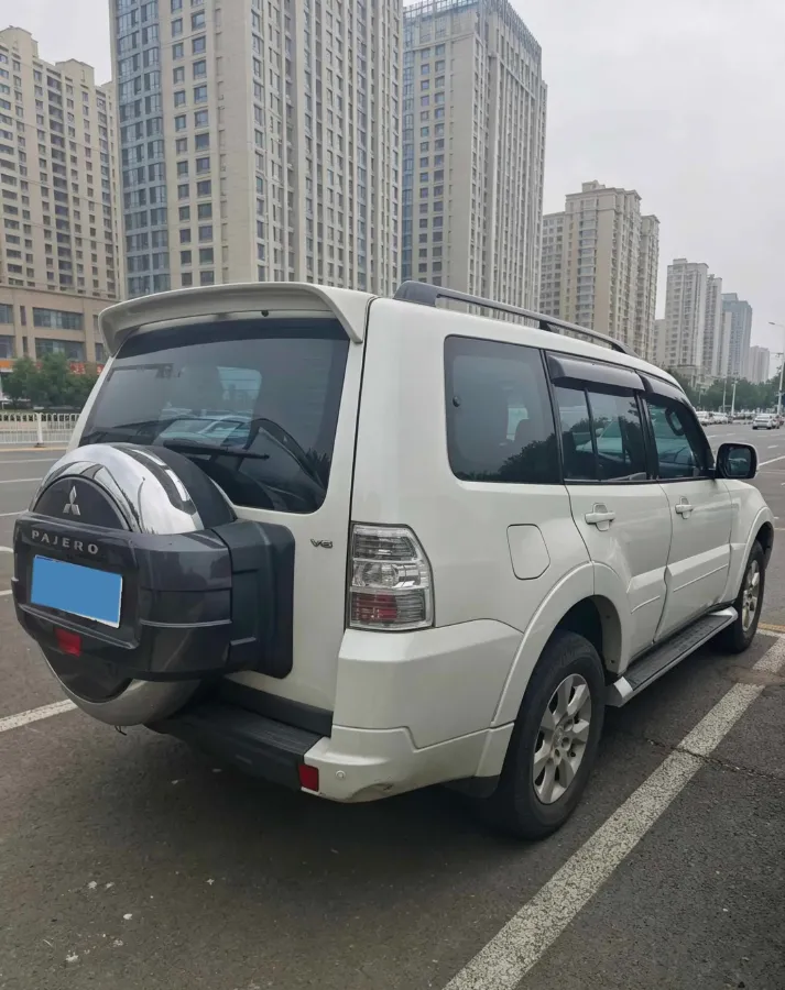 2018 Mitsubishi Pajero 3.0L 174HP V6 5AT,autocango,china used car exporter,china ev exporter,chinese used car exporter,chinese used ev exporter