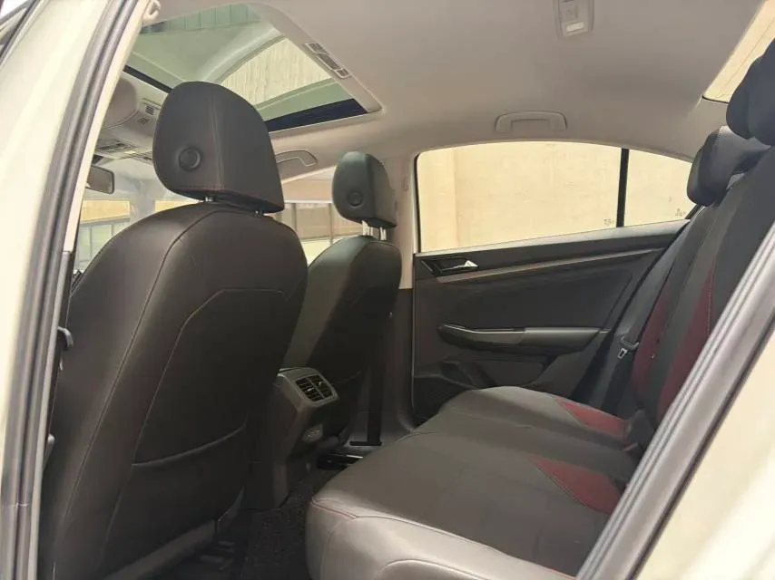 2021 Volkswagen Bora 1.5L 113HP L4 6AT,autocango,china used car exporter,china ev exporter,chinese used car exporter,chinese used ev exporter