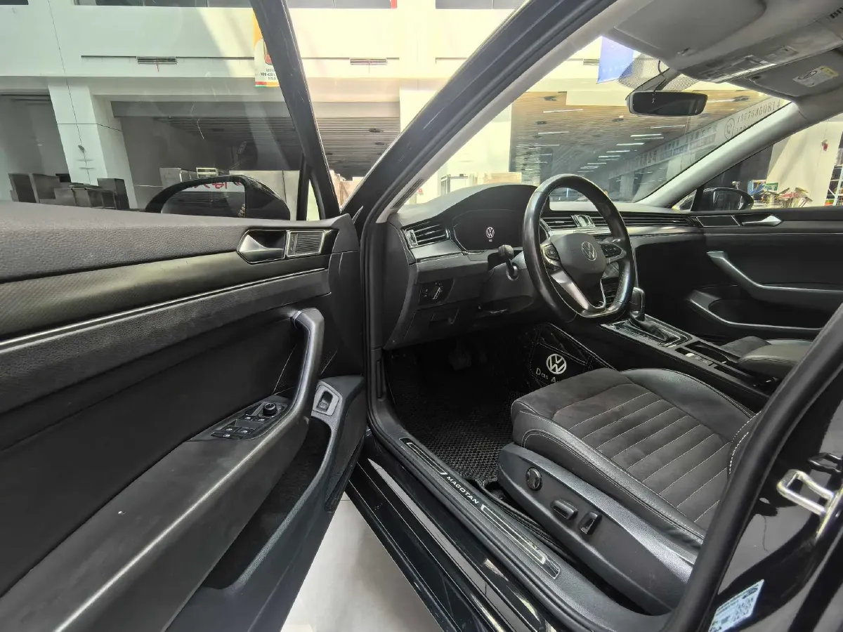 2020 Volkswagen Magotan 2.0T 186HP L4 7DCT,autocango,china used car exporter,china ev exporter,chinese used car exporter,chinese used ev exporter