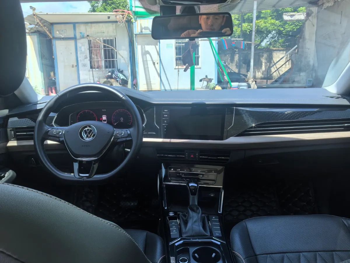 2021 Volkswagen Passat 2.0T 186HP L4 7DCT,autocango,china used car exporter,china ev exporter,chinese used car exporter,chinese used ev exporter