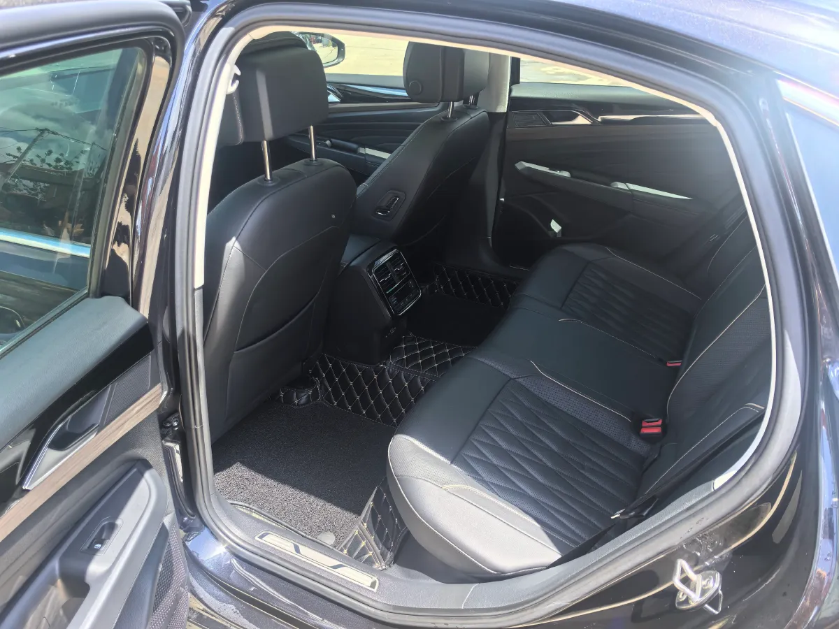 2021 Volkswagen Passat 2.0T 186HP L4 7DCT,autocango,china used car exporter,china ev exporter,chinese used car exporter,chinese used ev exporter