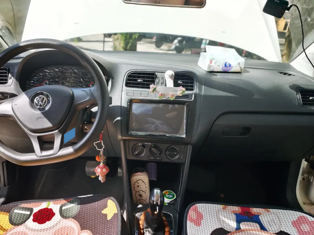 2016 Volkswagen Polo 1.4L 90HP L4 6AT,autocango,china used car exporter,china ev exporter,chinese used car exporter,chinese used ev exporter