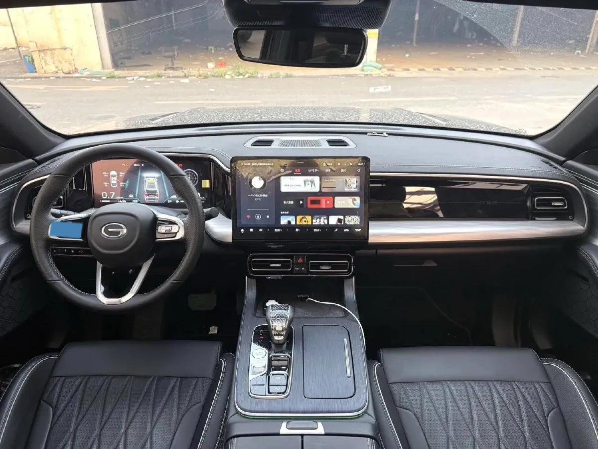 2025 GAC Trumpchi GS8 2.0T 252HP L4 8AT,autocango,china used car exporter,china ev exporter,chinese used car exporter,chinese used ev exporter