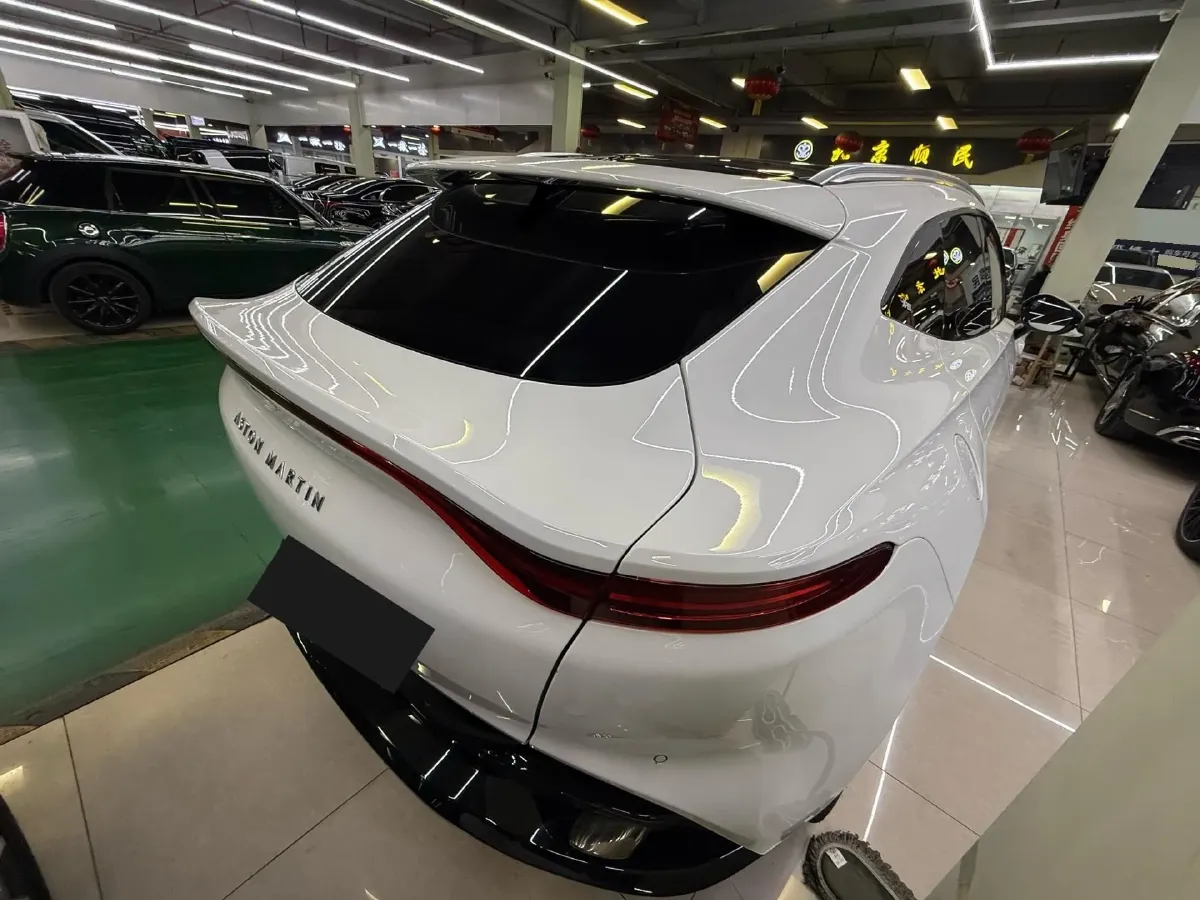 2021 Aston Martin DBX 4.0T 550HP V8 9AT,autocango,china used car exporter,china ev exporter,chinese used car exporter,chinese used ev exporter