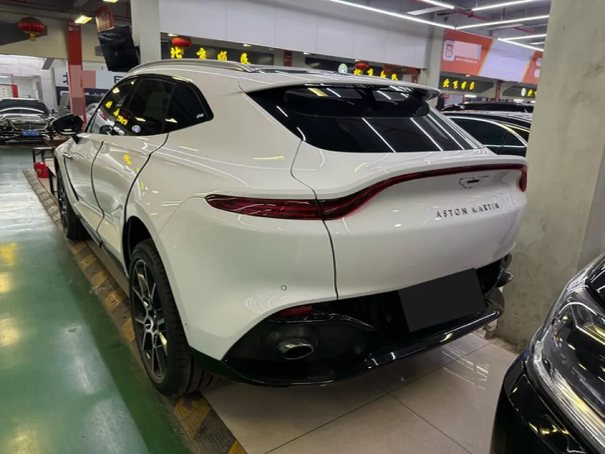2021 Aston Martin DBX 4.0T 550HP V8 9AT,autocango,china used car exporter,china ev exporter,chinese used car exporter,chinese used ev exporter