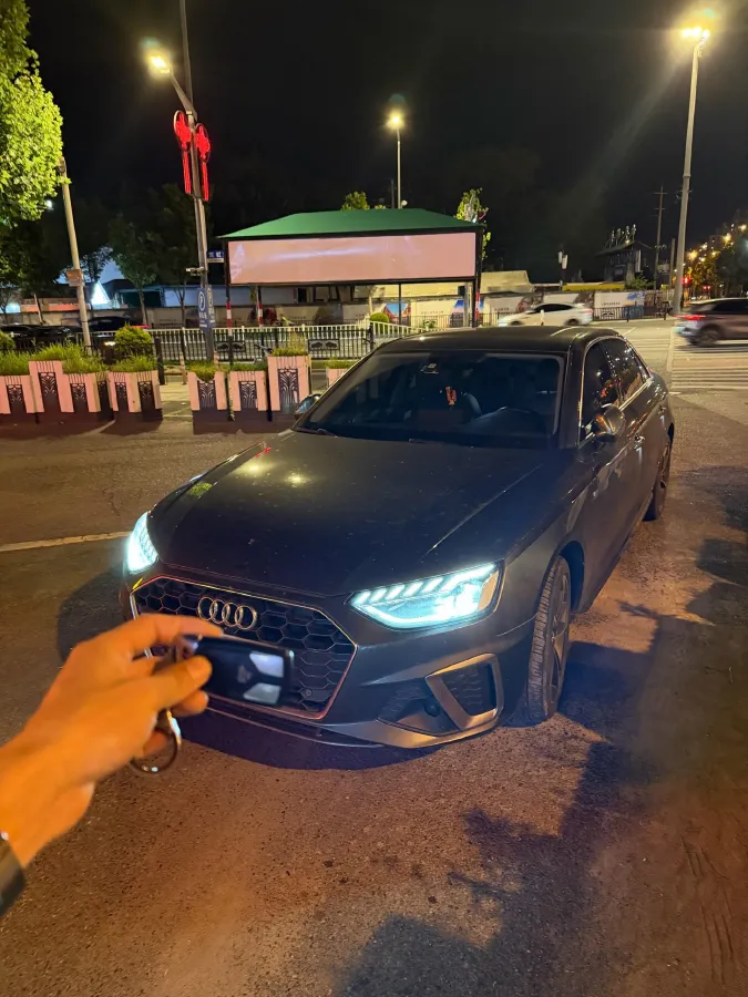 2020 Audi A4L 2.0T 150HP L4 7DCT,autocango,china used car exporter,china ev exporter,chinese used car exporter,chinese used ev exporter