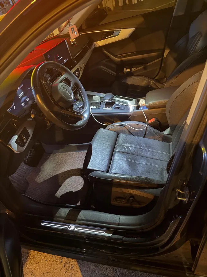 2020 Audi A4L 2.0T 150HP L4 7DCT,autocango,china used car exporter,china ev exporter,chinese used car exporter,chinese used ev exporter