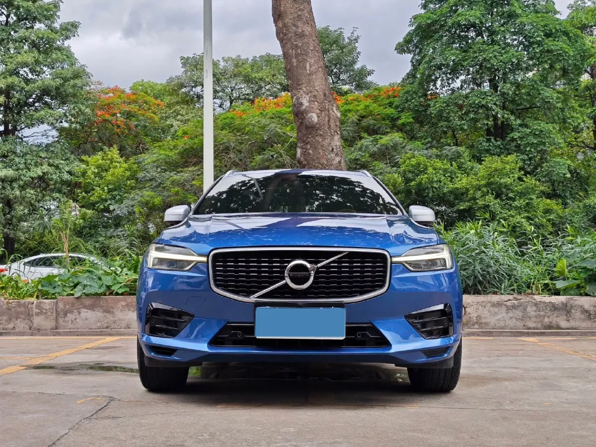 2018 Volvo XC60 2.0T 254HP L4 8AT,autocango,china used car exporter,china ev exporter,chinese used car exporter,chinese used ev exporter