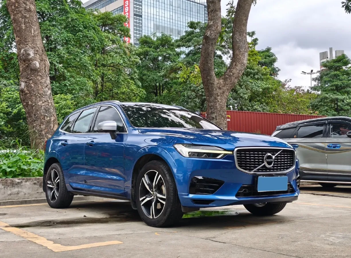 2018 Volvo XC60 2.0T 254HP L4 8AT,autocango,china used car exporter,china ev exporter,chinese used car exporter,chinese used ev exporter